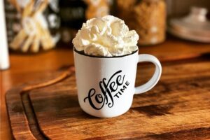 An image of a heavy whipping cream in coffee